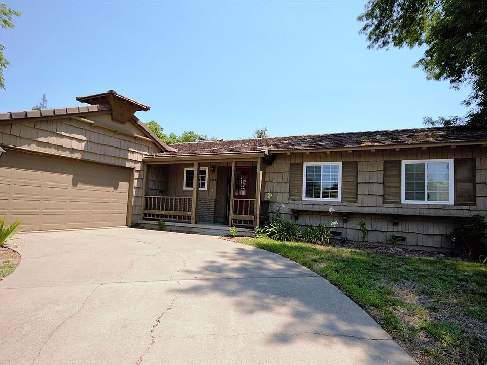 1st image of 6048 Parkoaks Dr