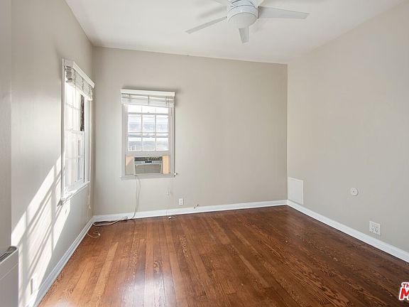 4th image of 963-965 N Doheny Dr #3/4