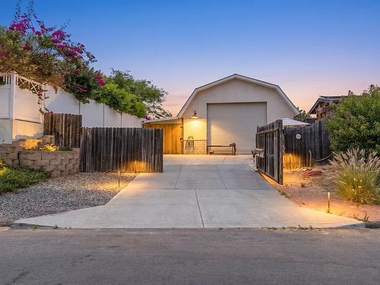 2102 Deerpark Dr — Photo 1
