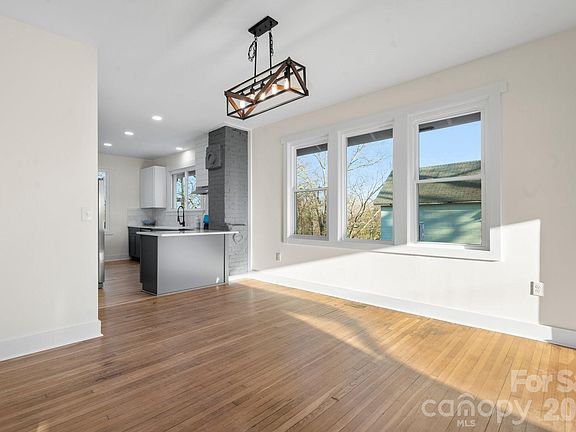 3rd image of 49 8th St SE