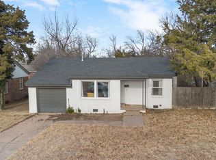 1823 Sheffield Rd, The Village, OK 73120