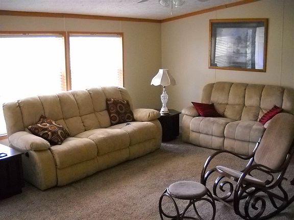 2nd image of 6805 Wesley Cir
