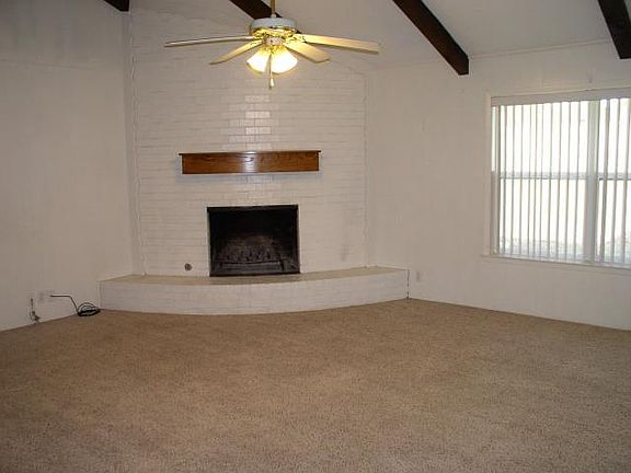 2nd image of 2800 Fleetwood Dr
