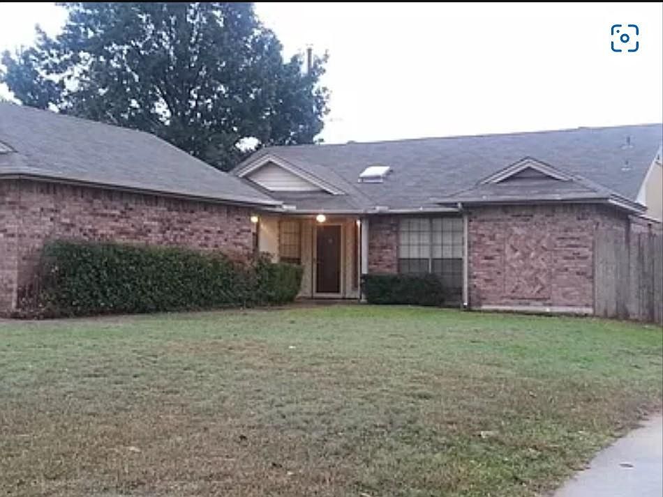 1st image of 751 Hillside Dr