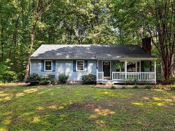 2nd image of 2828 Corso Dr