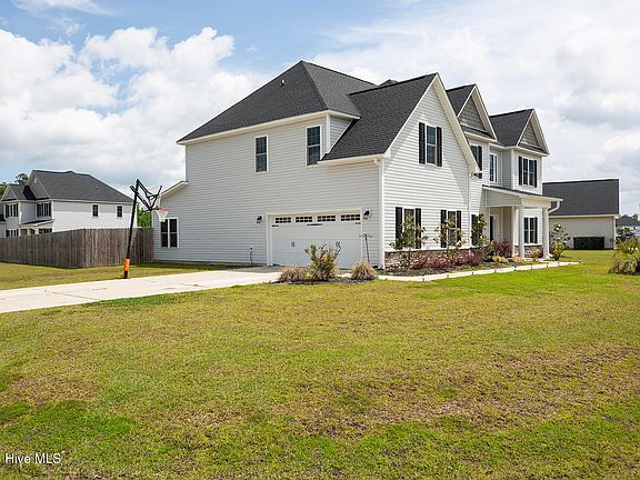 4th image of 204 W Broughton Lane