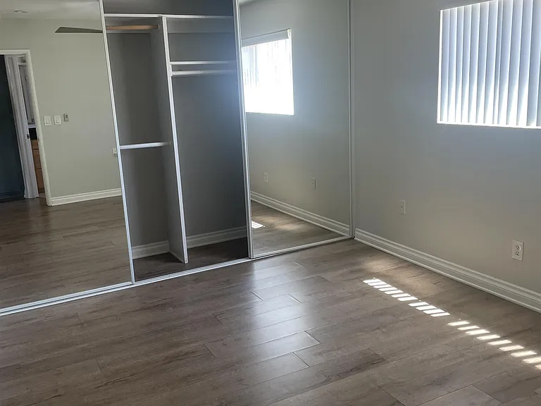 4747 Hamilton St #20 — Photo 8