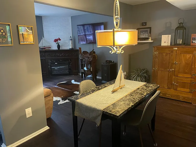 15 Running Ct — Photo 18
