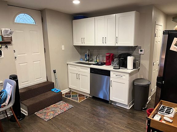 4th image of 1314 W Schubert Ave APT 1R