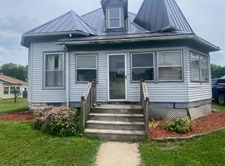 201 N Main St, Libertyville, IA 52567