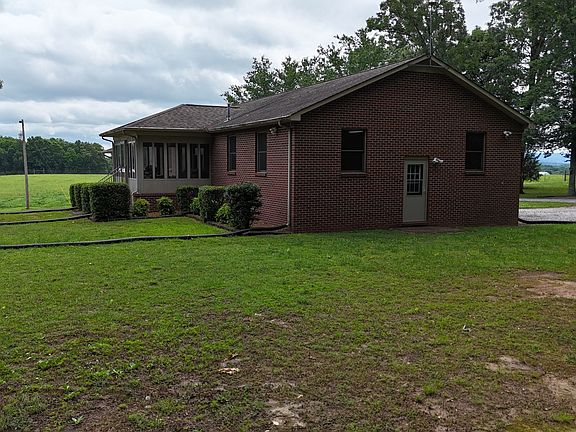 2nd image of 2465 Bybee Chapel Rd