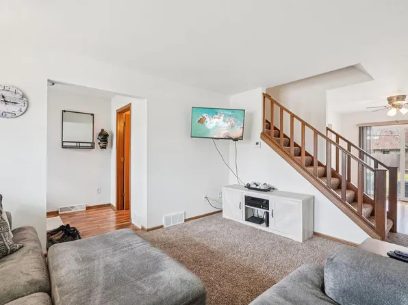1384 Honeysuckle ROAD, Hartford, WI 53027