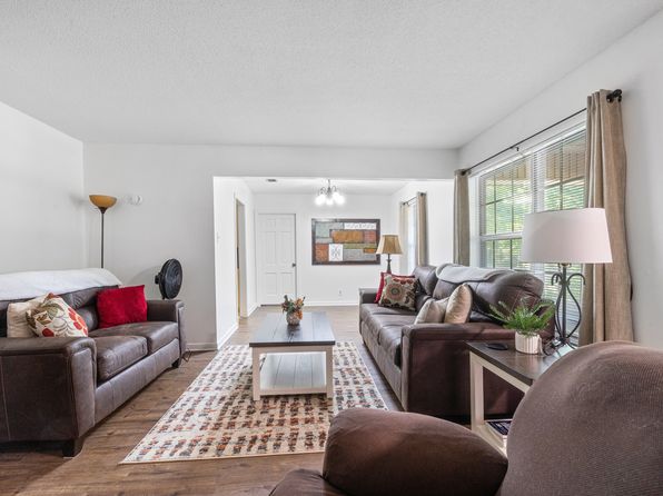 10 Summit Cir