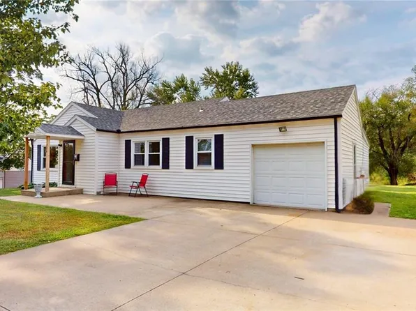 704 W Burton St, Nevada, MO 64772