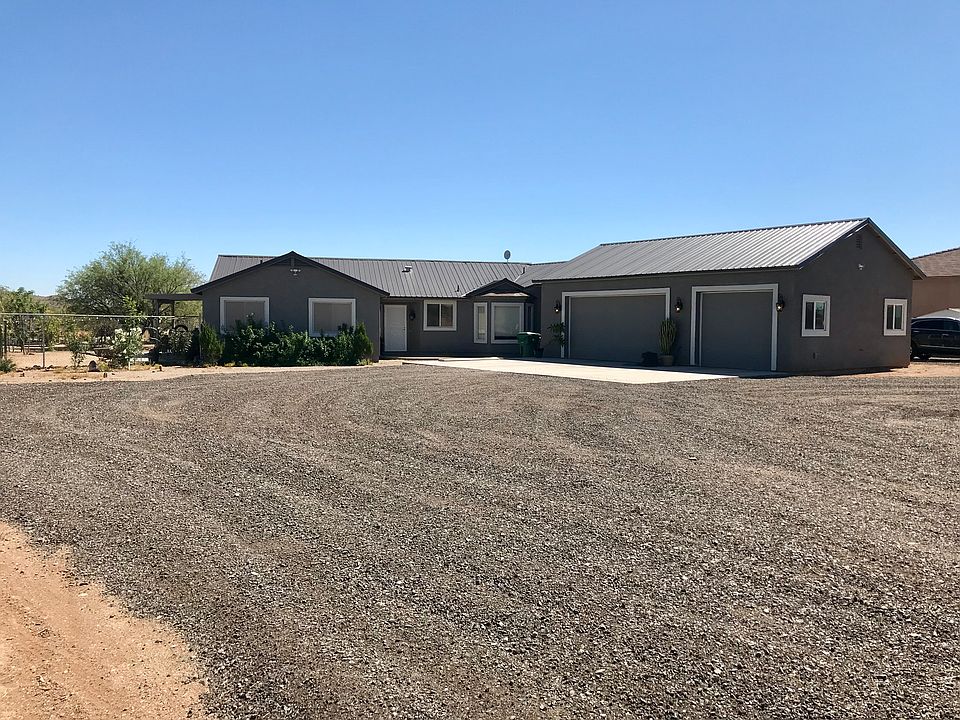 1st image of 2221 W Desert Hills Dr