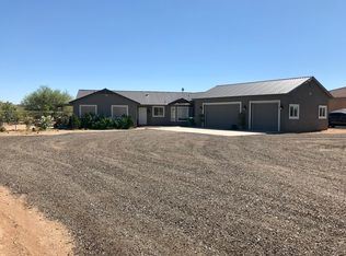 2221 W Desert Hills Dr, Phoenix, AZ 85086