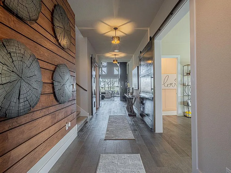217 Northcrest Dr — Photo 6