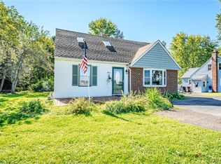 2945 Schoolview Rd, Eden, NY 14057