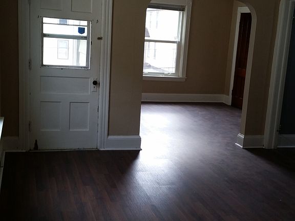 2nd image of 1120 Saint Vincent St