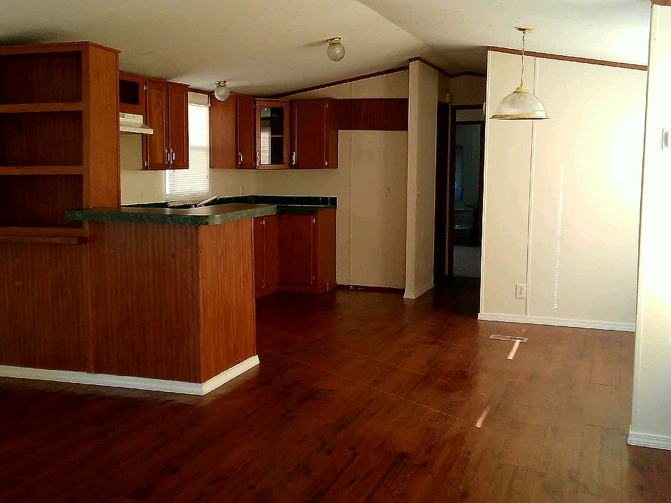 1st image of 5800 Leedale St Trailer 19