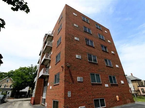 72 Park St, Somerville, MA 02143