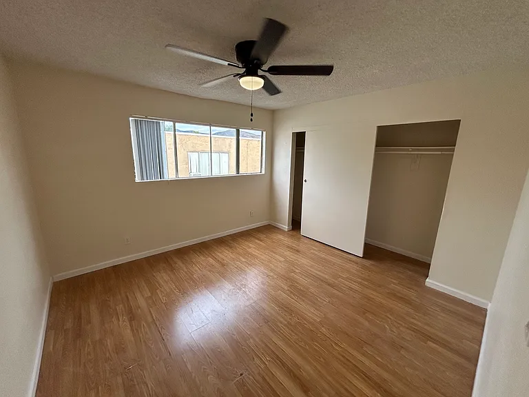437 Grand Ave #2 — Photo 8