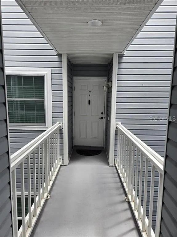 2 bed, 1.5 bath, 740 sqft, $2,100 — Photo 2