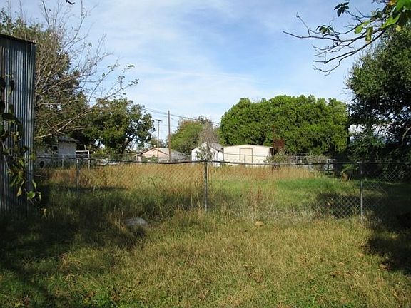 4th image of 1207 Avenue G