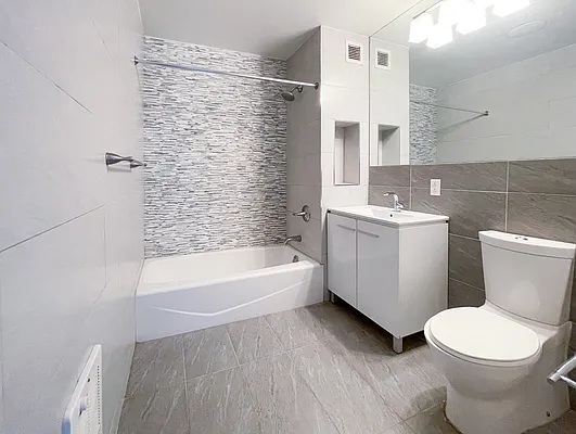 Rented by Kahen Properties | media 29