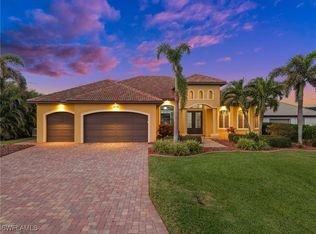 2033 SW 52nd St, Cape Coral, FL 33914