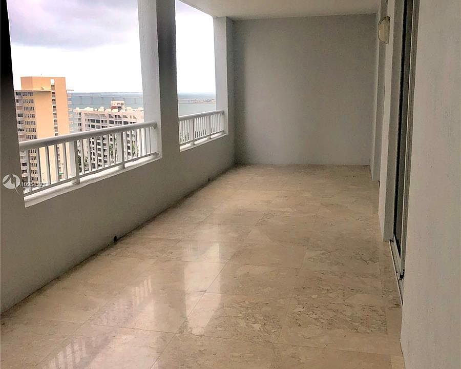 1st image of 170 SE 14th St APT 1404
