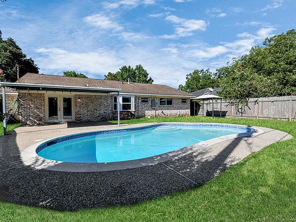 5th image of 11214 Caribbean Ln
