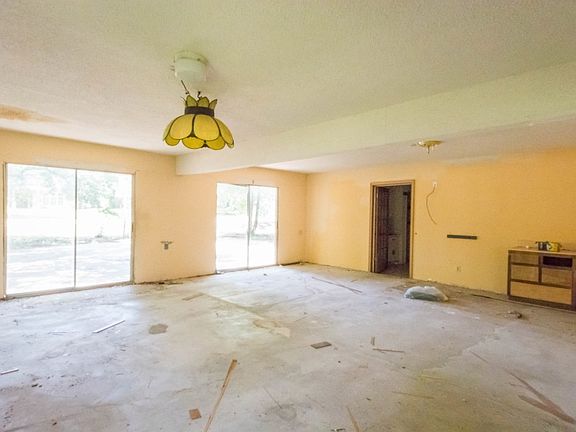 3rd image of 1673 Cherry Creek Dr