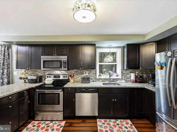 110 Gumwood Ln, Kunkletown, PA 18058