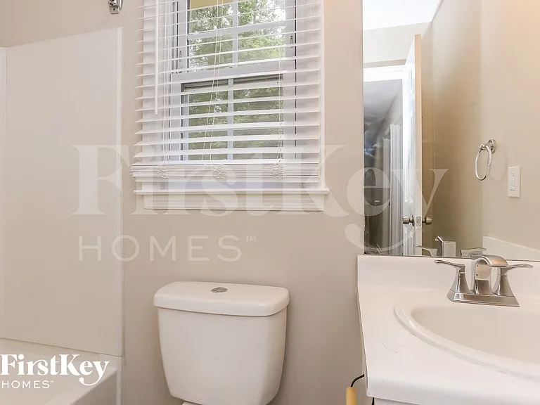 5395 Telford Ct — Photo 14