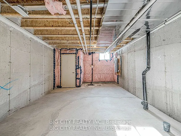 46 Akil Thomas Gdns S — Photo 28