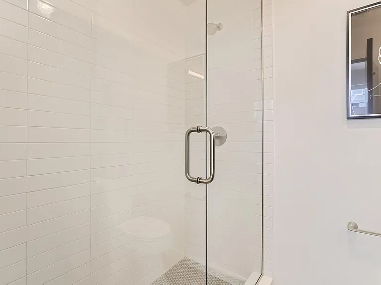 1920 Hooker St #3 — Photo 11