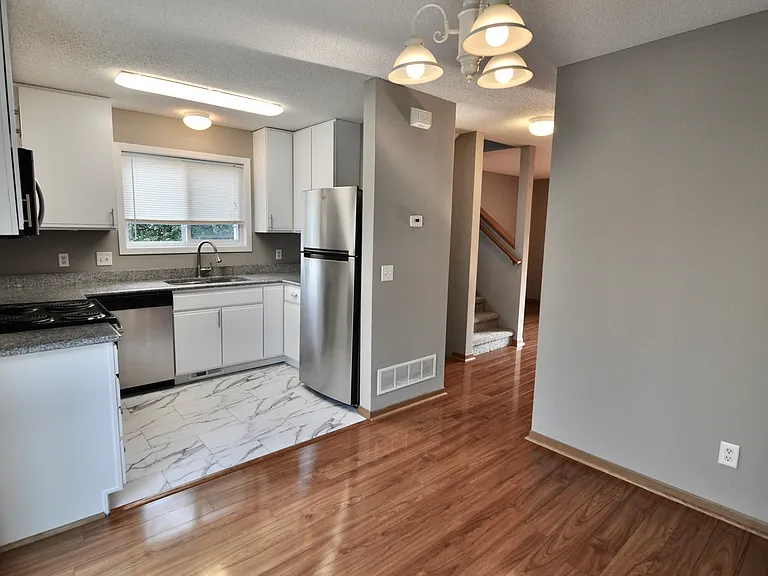 15511 Float Ln — Photo 6