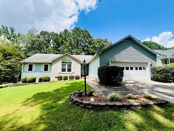 2nd image of 651 Chelsea Dr
