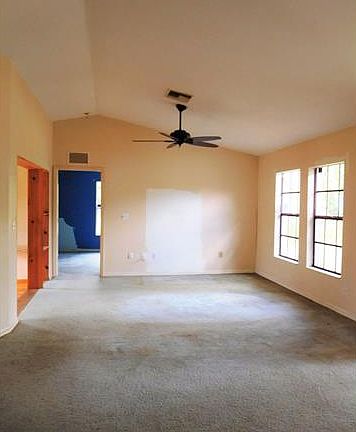 2nd image of 2115 Desoto Blvd S