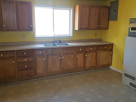 4th image of 205 W Main St