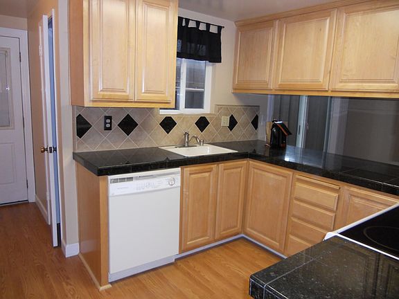 3rd image of 5050 Pinetree Ter