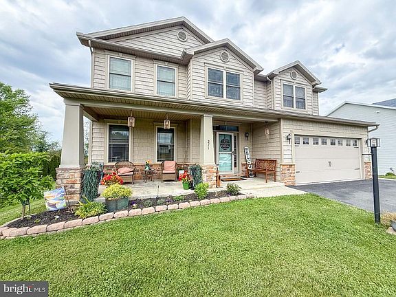 4th image of 271 Leedy Way W