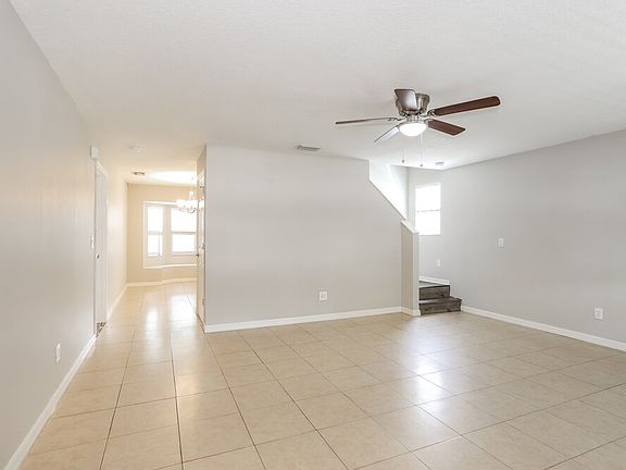 5th image of 8613 Hawbuck St