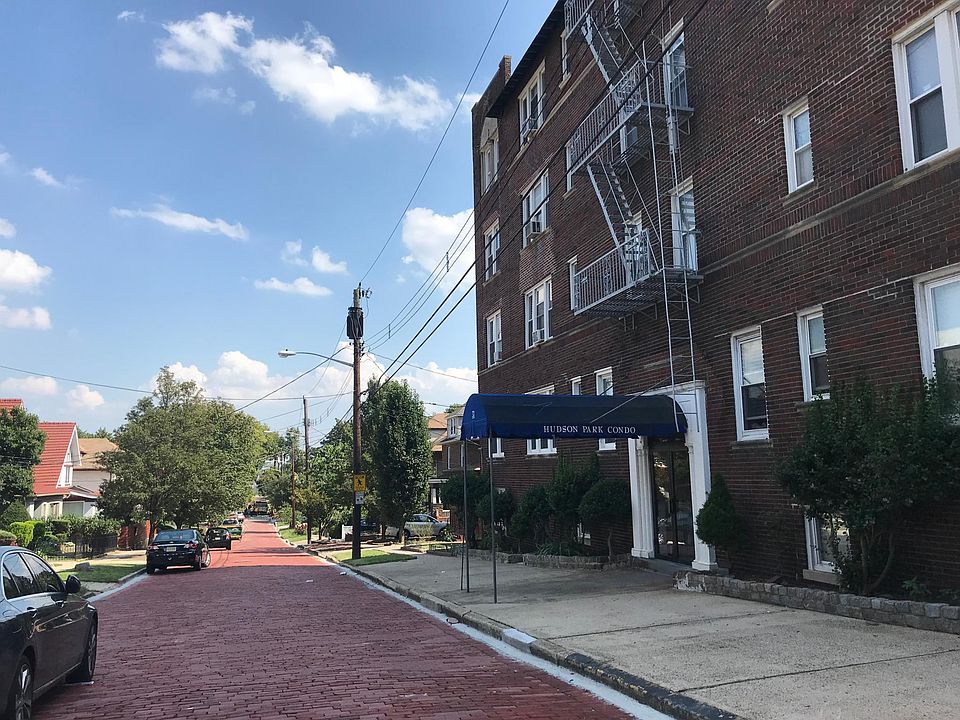 2nd image of 31 75th St #C