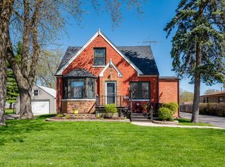 36 Dewey Ave, Northlake, IL 60164