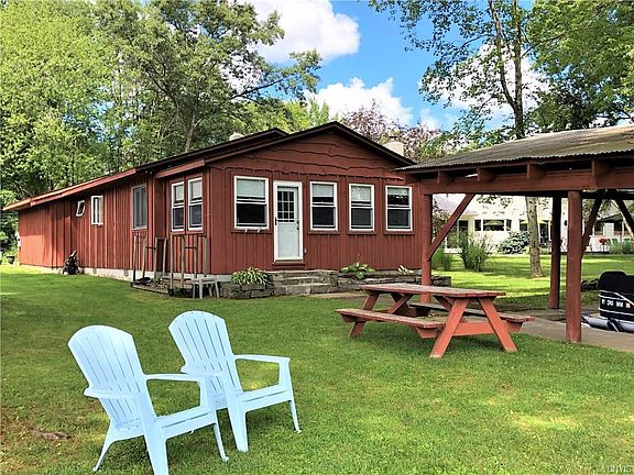 3rd image of 1904 Birch Ln