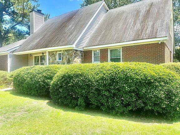 2nd image of 2710 Somerset Dr