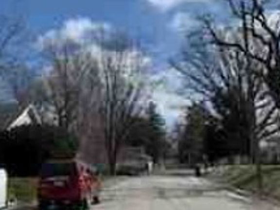Exterior Neighborhood (street photo)