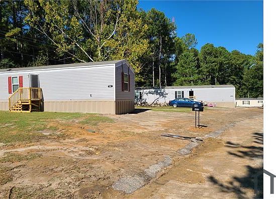 2nd image of 2161 Grand Prix Dr